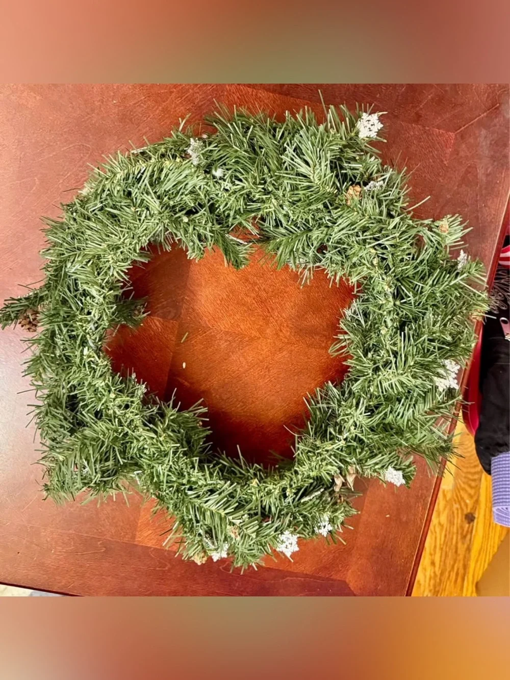 Green Holiday Pine Wreath with Pinecones